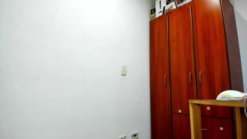 Agustin online show from March 1, 2025, 9:48 pm