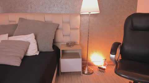 Ahmara  online show from April 6, 2026, 11:33 am