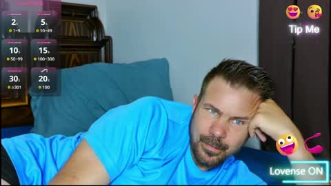 Blue Eyed Handsome Man online show from May 18, 2026, 1:35 am