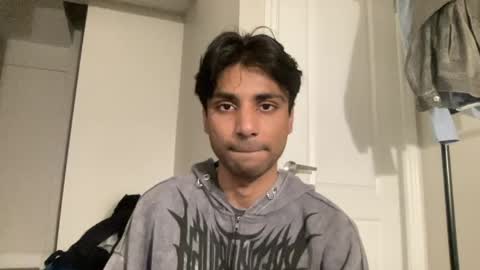 Snapshot of ahmedkhan632131 chatting on May 27, 2026, 4:31 am Dylan online show from May 27, 2026, 4:31 am
