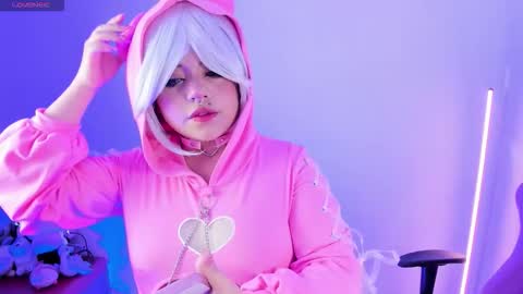 Ahri help me get to 100  online show from January 14, 2026, 5:13 am