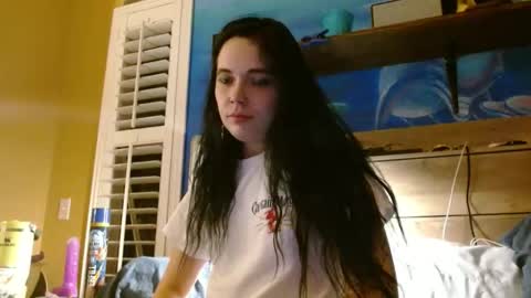 Kat online show from March 15, 2026, 7:14 am