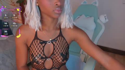 Snapshot of ahvi_ebony chatting on May 14, 2026, 12:56 pm Ahvi Ebony online show from May 14, 2026, 12:56 pm