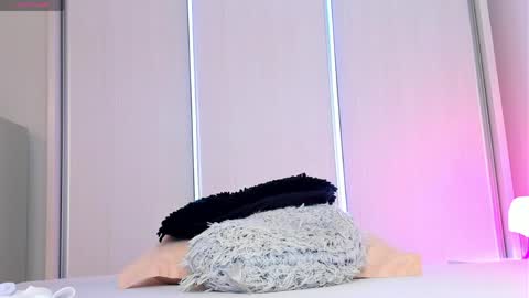aidasina online show from May 17, 2026, 6:59 pm