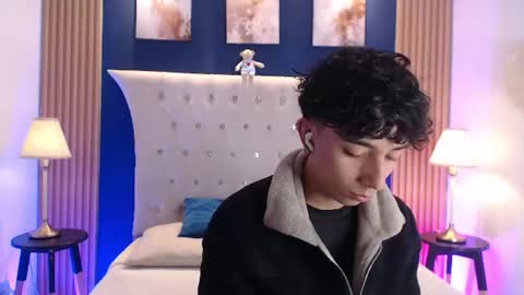 Aiden online show from July 3, 2026, 1:17 pm