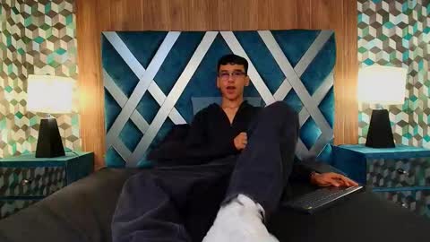 Snapshot of aiden_royce chatting on September 11, 2025, 5:18 am aiden_royce online show from September 11, 2025, 5:18 am