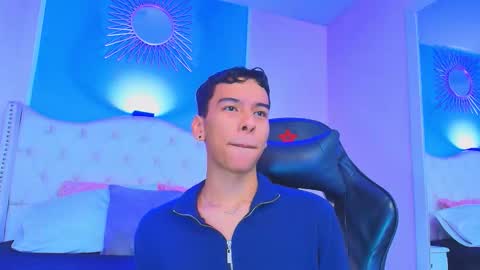 Snapshot of aiden_royce chatting on September 29, 2025, 2:27 am aiden_royce online show from September 29, 2025, 2:27 am