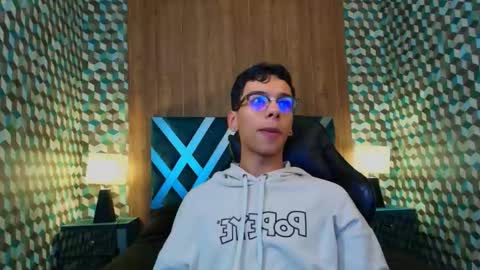 Snapshot of aiden_royce chatting on October 6, 2025, 4:32 am aiden_royce online show from October 6, 2025, 4:32 am