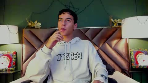 Snapshot of aiden_royce chatting on December 5, 2025, 6:22 am aiden_royce online show from December 5, 2025, 6:22 am