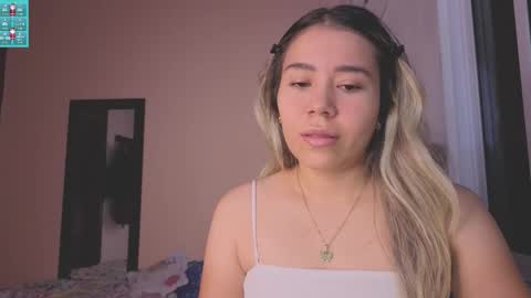 Snapshot of aiilyn_dss18 chatting on November 23, 2025, 8:03 am Ailyn online show from November 23, 2025, 8:03 am