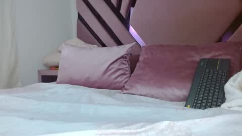 Snapshot of aiilynsmiith chatting on October 23, 2025, 3:39 am aiilynsmiith online show from October 23, 2025, 3:39 am