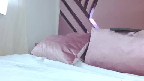 Snapshot of aiilynsmiith chatting on November 10, 2025, 10:20 pm aiilynsmiith online show from November 10, 2025, 10:20 pm