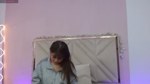 aiithana_tay online show from July 21, 2026, 7:05 pm