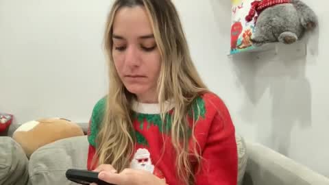 Snapshot of ailebun chatting on December 25, 2024, 4:32 pm Aile online show from December 25, 2024, 4:32 pm