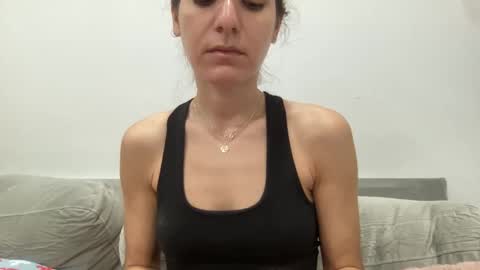 Snapshot of ailebun chatting on December 31, 2024, 8:48 am Aile online show from December 31, 2024, 8:48 am