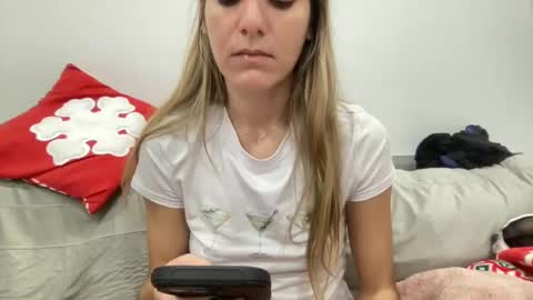 Snapshot of ailebun chatting on January 2, 2025, 7:12 am Aile online show from January 2, 2025, 7:12 am