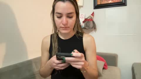 Snapshot of ailebun chatting on January 24, 2025, 7:07 pm Aile online show from January 24, 2025, 7:07 pm