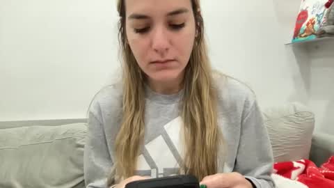 Snapshot of ailebun chatting on January 26, 2025, 1:52 am Aile online show from January 26, 2025, 1:52 am