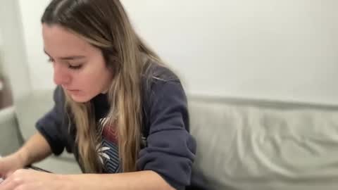 Snapshot of ailebun chatting on January 29, 2025, 7:25 am Aile online show from January 29, 2025, 7:25 am