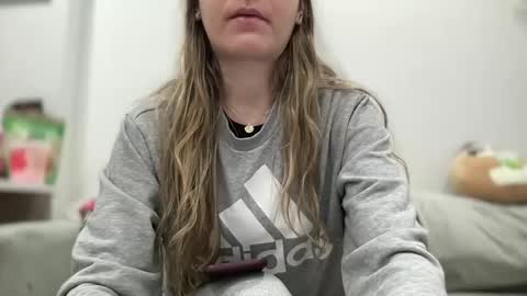 Snapshot of ailebun chatting on February 25, 2025, 1:41 am Aile online show from February 25, 2025, 1:41 am