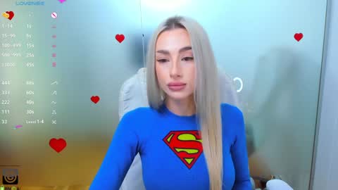 Allie  online show from October 31, 2025, 8:48 am