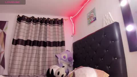 ailen and aria online show from July 14, 2026, 3:44 am