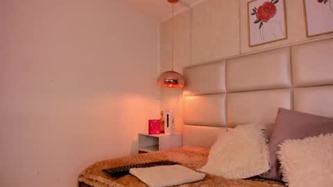 Aily Yozuko online show from September 25, 2025, 2:48 am