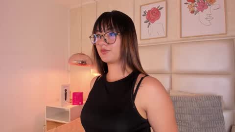 Aily Yozuko online show from February 3, 2026, 2:21 am