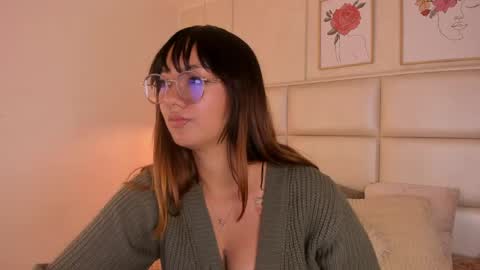 Aily Yozuko online show from April 14, 2026, 2:39 am