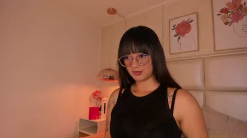 Aily Yozuko online show from June 18, 2026, 2:34 am