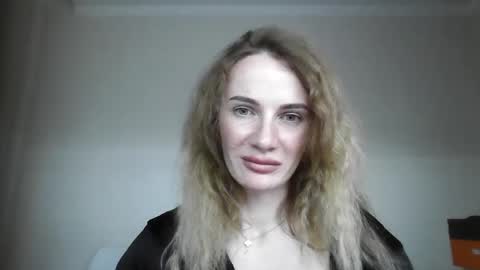 Snapshot of ainyrvixxen chatting on May 21, 2026, 9:22 pm AinyrVixxen online show from May 21, 2026, 9:22 pm