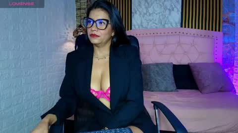 Snapshot of aisha__cambell chatting on April 25, 2026, 12:52 pm aisha__cambell online show from April 25, 2026, 12:52 pm