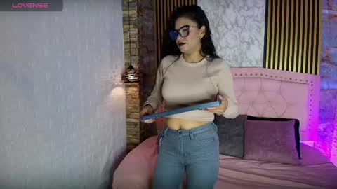 Snapshot of aisha__cambell chatting on May 1, 2026, 11:04 am aisha__cambell online show from May 1, 2026, 11:04 am