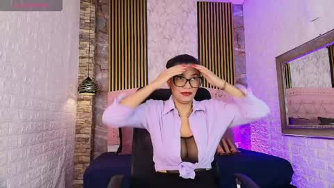 Snapshot of aisha__cambell chatting on May 31, 2026, 10:44 am aisha__cambell online show from May 31, 2026, 10:44 am