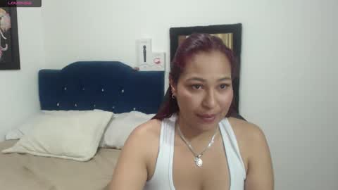 aisha_french online show from June 3, 2026, 3:28 pm