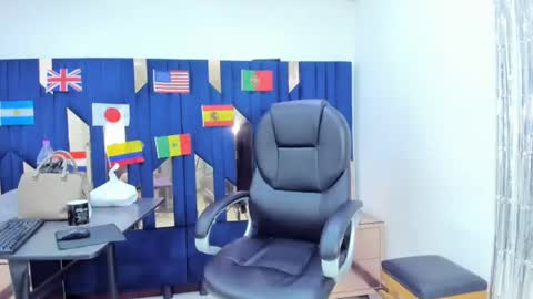 Aisha online show from July 1, 2026, 6:40 pm