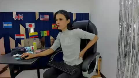 Aisha online show from July 2, 2026, 8:04 pm