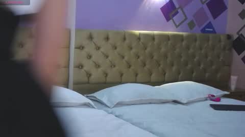 Aisha Noir online show from October 1, 2025, 12:00 pm