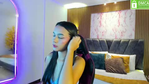 Aisha  online show from May 25, 2026, 11:38 am