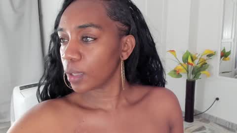 Snapshot of aisha_w10 chatting on January 2, 2025, 11:27 pm Aisha online show from January 2, 2025, 11:27 pm