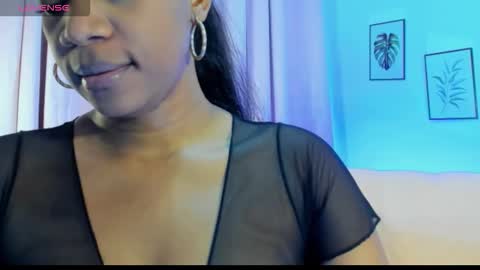 Snapshot of aisha_w10 chatting on October 8, 2025, 4:59 pm Aisha online show from October 8, 2025, 4:59 pm
