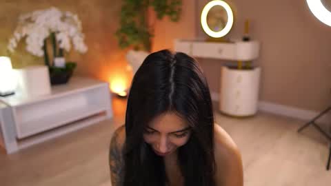 Maddy online show from November 3, 2025, 7:37 pm