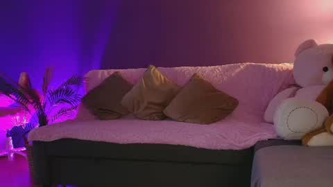 Lora online show from June 27, 2026, 9:03 am