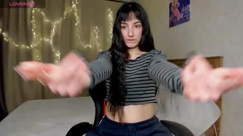 Aisha online show from March 3, 2026, 9:10 pm