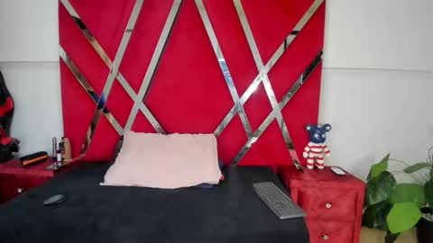 aishaxht online show from March 18, 2026, 9:29 pm