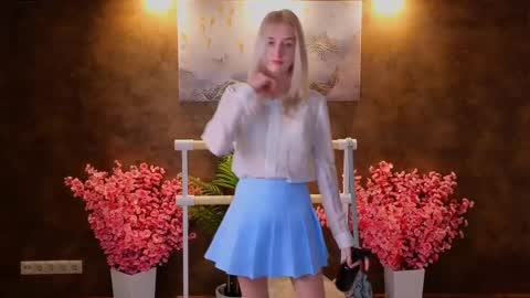 Snapshot of aishiro chatting on February 16, 2025, 12:43 pm aishiro online show from February 16, 2025, 12:43 pm