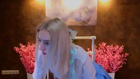 Snapshot of aishiro chatting on February 16, 2025, 3:48 pm aishiro online show from February 16, 2025, 3:48 pm