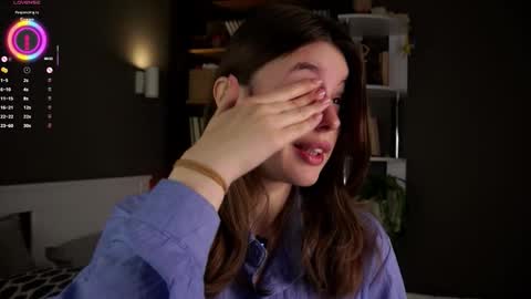 Snapshot of aislyfarran chatting on September 16, 2025, 1:17 am Aliza online show from September 16, 2025, 1:17 am