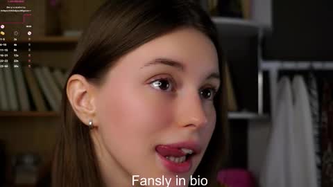 Snapshot of aislyfarran chatting on October 21, 2025, 1:39 am Aliza online show from October 21, 2025, 1:39 am