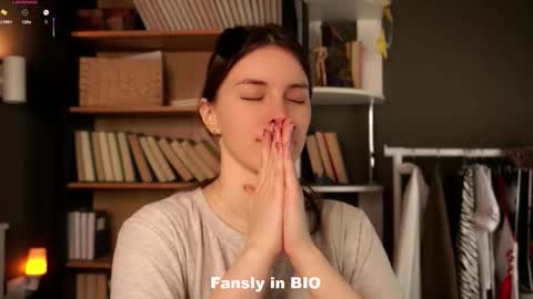 Snapshot of aislyfarran chatting on November 4, 2025, 1:05 am Aliza online show from November 4, 2025, 1:05 am